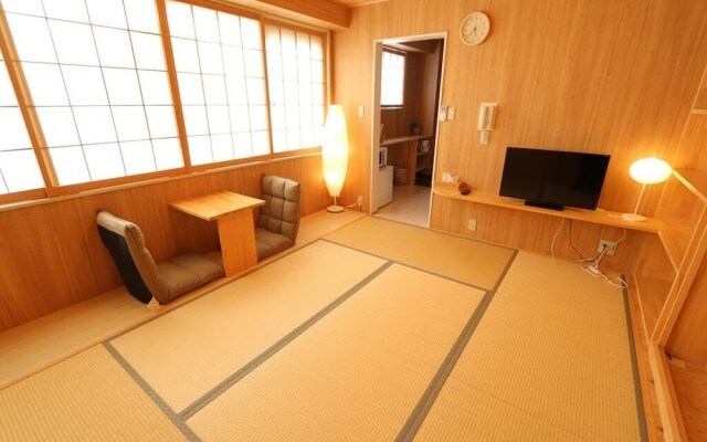 Sakuragawa No Kinkaku Apartment