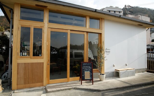 Brucke Hostel & Cafe Arima Kobe