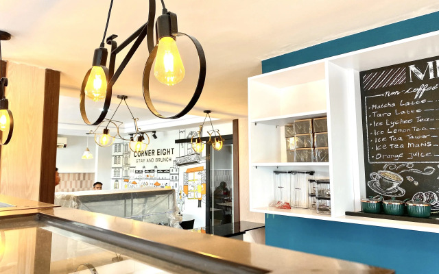 Behomy Corner 8 Lippo Karawaci