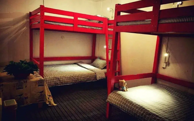 Dog House Young Hostel