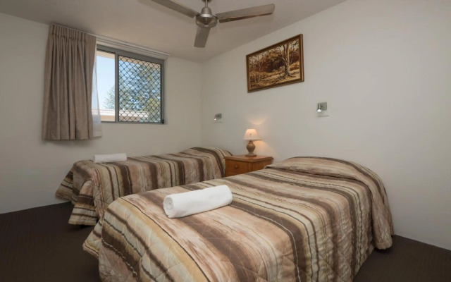 Merrima Court Holidays