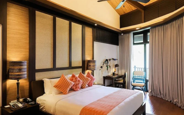 Lihim Resorts