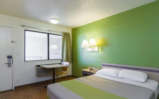 Motel 6 Bellmead, TX - Waco