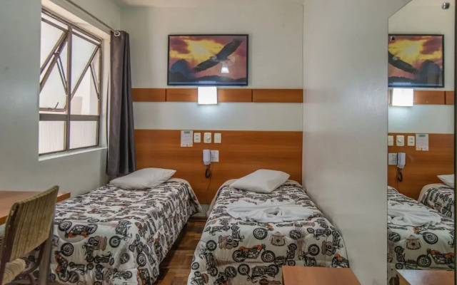 Bandeira Hotel