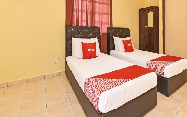 Oyo 90640 D'village River & Cafe Chalet – Guest Rooms – Kuala Tahan