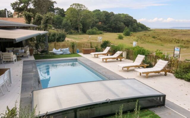 Indigo-Piscine chauffee jusquau 30/10