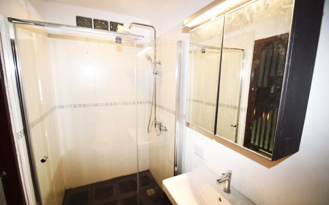 Deluxe Jacuzzi Townhome