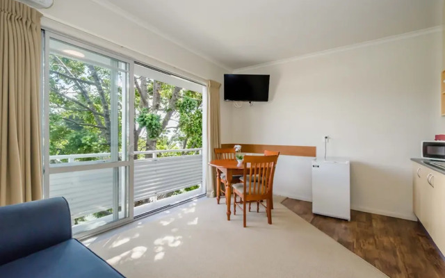 Raumati Sands Resort