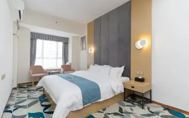 Yuanyu SOHO Apartment (Qingyuan Shunying Times Square)