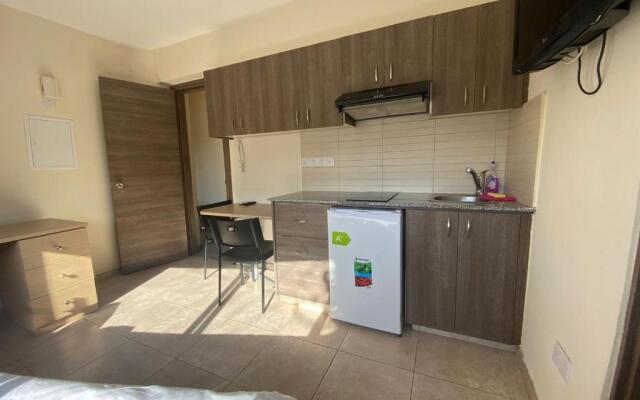 Modern studio in the historic center near beach