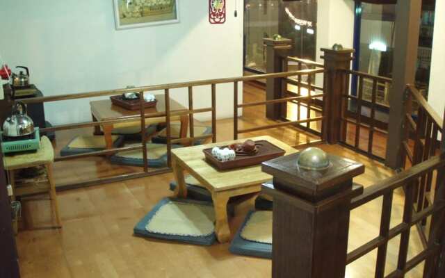 Hale Crane Volcanic Mud Hot Spring Hotel