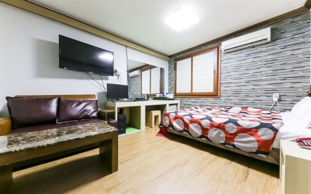 Daejeon Yuseong Hotel 141