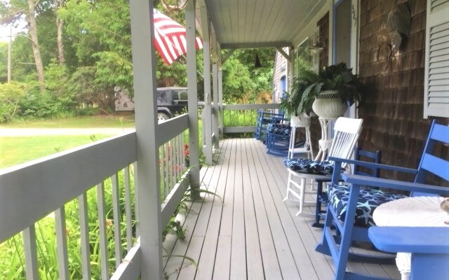 387 Strawberry Hill - 4 Bedroom House