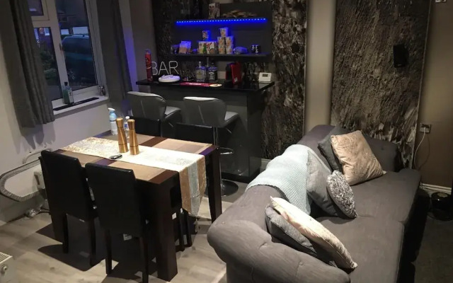 CMK Bar & Spa