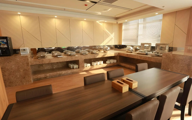 GreenTree Inn Anyang Neihuang County Zaoxiang Avenue