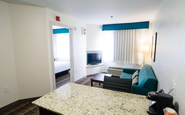 Mainstay Suites Knoxville Airport