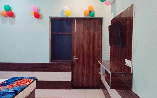 Pop Hotel Brijwasi Inn