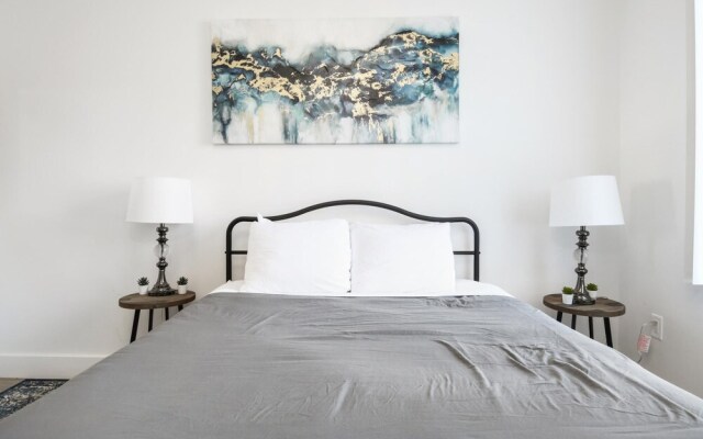 Luxury 1BR 30 Mins to Manhattan Evonify