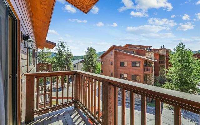 Pine Ridge 11e 2 Bedroom Condo