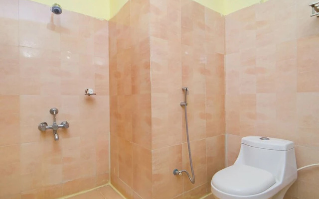 Oyo 40720 Hotel Srs Regency