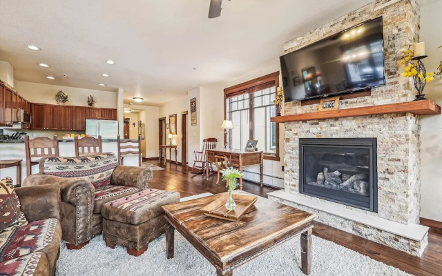 Main Street Station 3305 3 Bedroom Condo