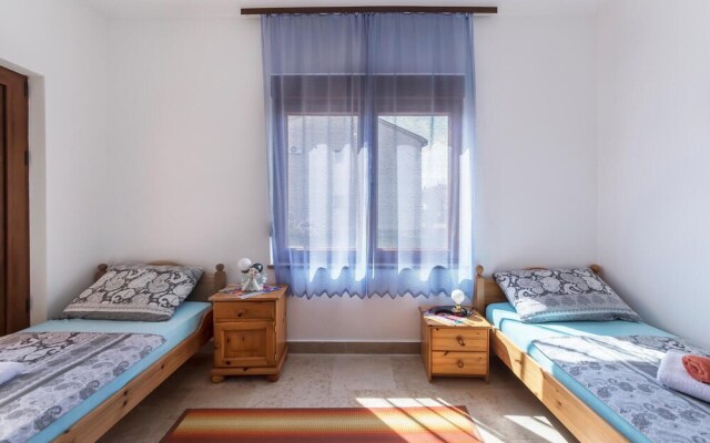 Stunning Apartment in Pula With Wifi and 3 Bedrooms