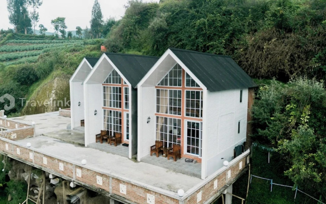 White Cabin By Travelink