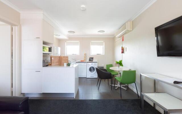 Forrest Hotel and Apartments