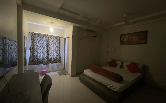 Goroomgo Narayan Executive Gujrat