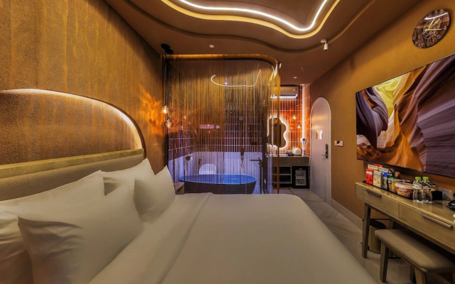 PYNT Hotel 2
