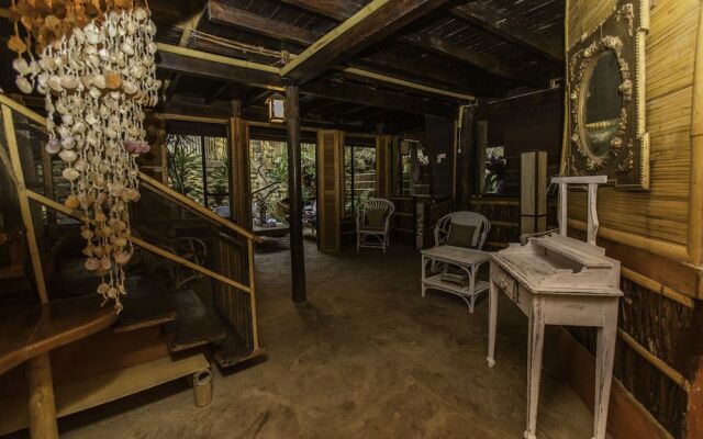 La Maison Eco House & Rooms