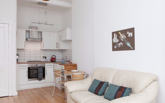 Cozy 1-bed Flat in Stockbridge Sleeps 4