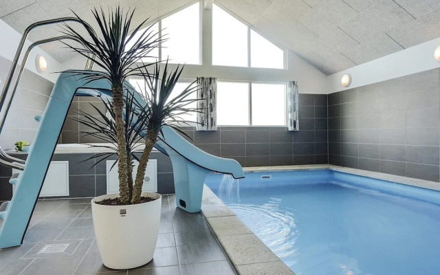 18 Person Holiday Home in Bogense