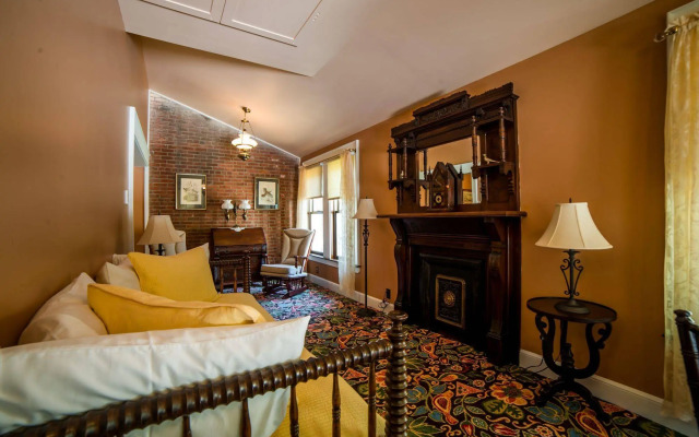 Steele Mansion