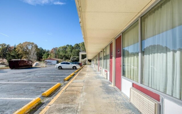 Travelers Inn By OYO, Templeton VA