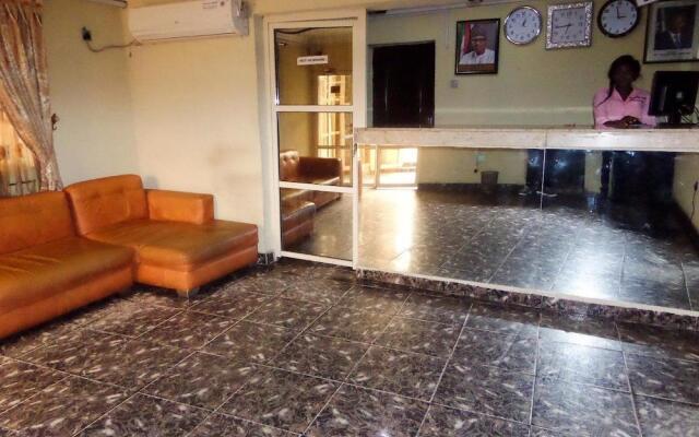 D1 Hotel And Suites