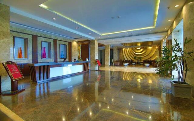 Millionaire Hotel & Resort