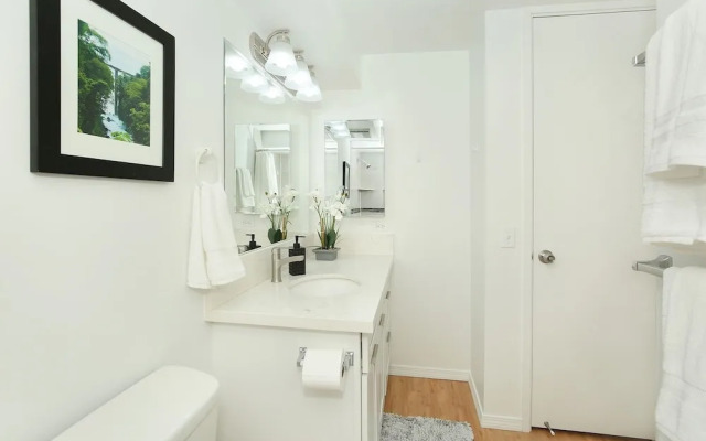 Oahu Tradewinds Plaza 601 Condo