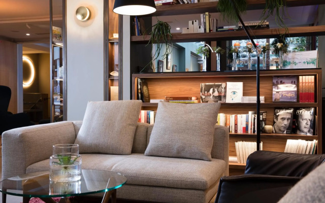 Hotel Le Six