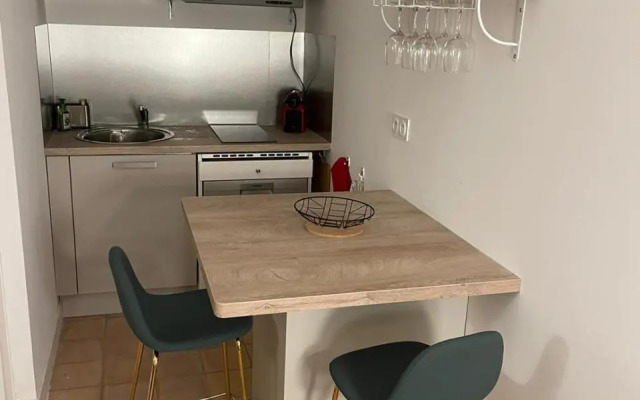 Studio Charmant-Confort-Hypercentre-Metro-Wifi