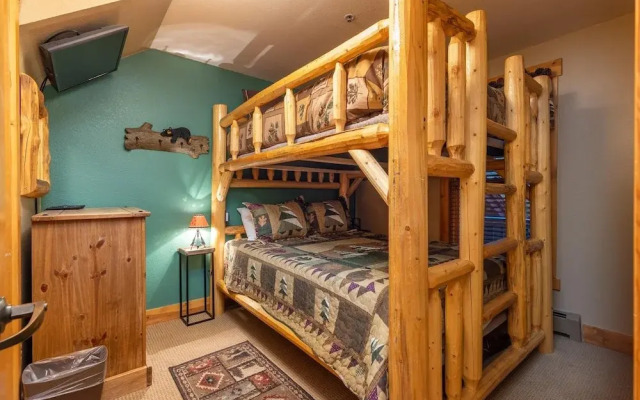 8766 Trappers Crossing 2 Bedroom Townhouse