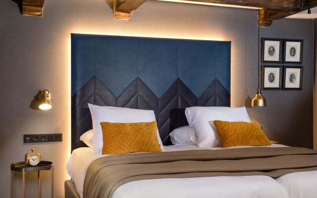 The Hendrick's Hotel