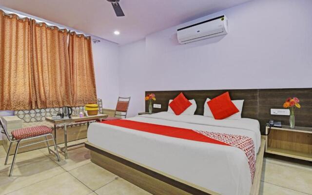 Super OYO Flagship Hotel Mickey Mouse