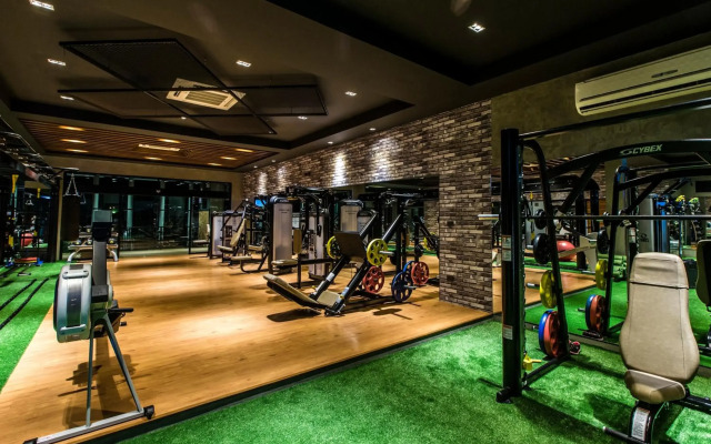 Cresco Hotel Buriram