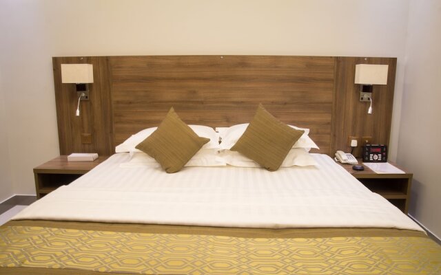 Gold Hotel