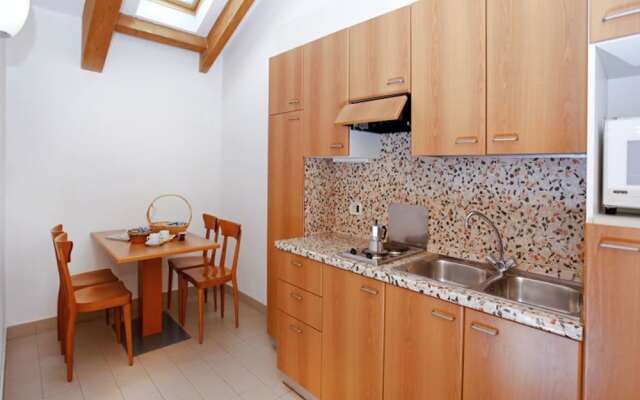 Aparthotel Englovacanze