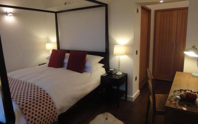 Hillstone Lodge