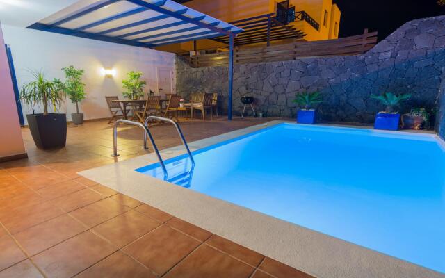 E37 Alexia in Playa Blanca