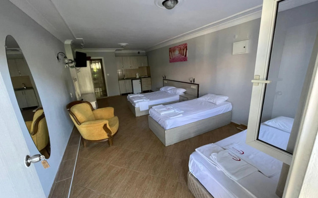 Carmina Hotel