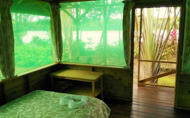 Lirio Lodge